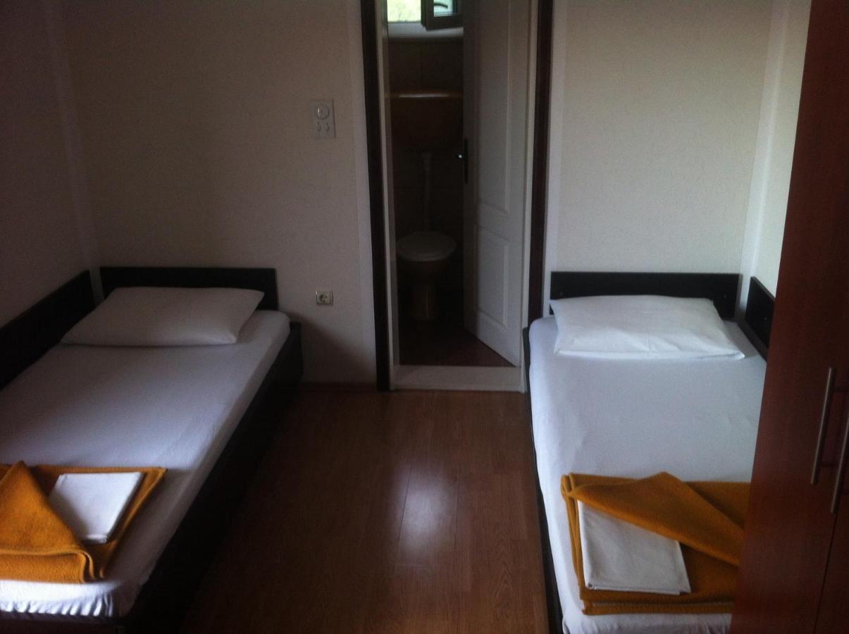 Apartments Avdic Sutomore Szoba fotó